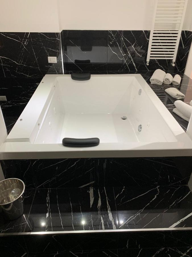 Cs Luxury House Appartement Ostia Buitenkant foto