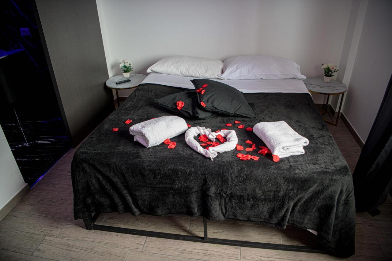 Cs Luxury House Appartement Ostia Buitenkant foto